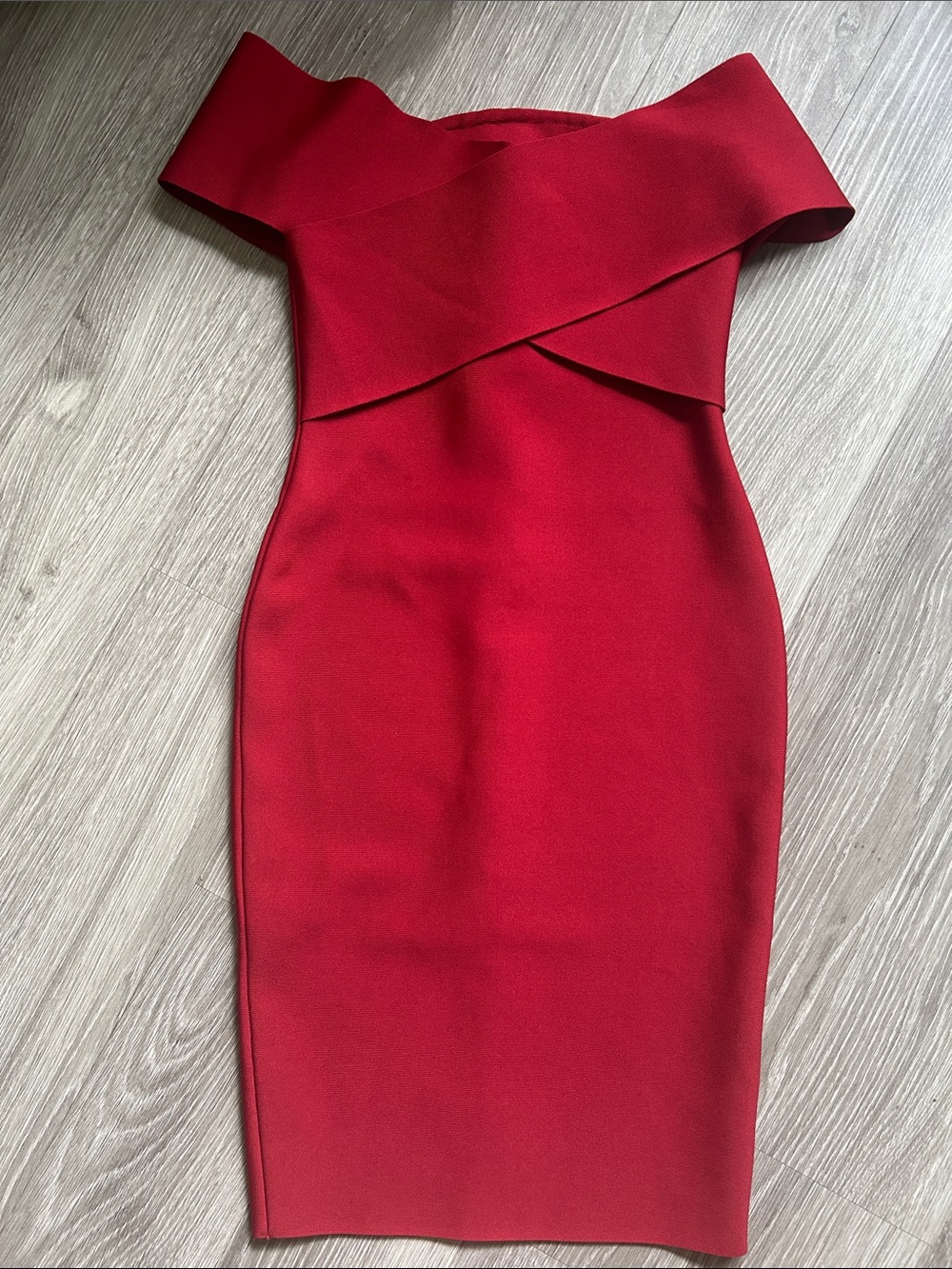 Like-new Off-shoulder Red Midi Bodycon Dress